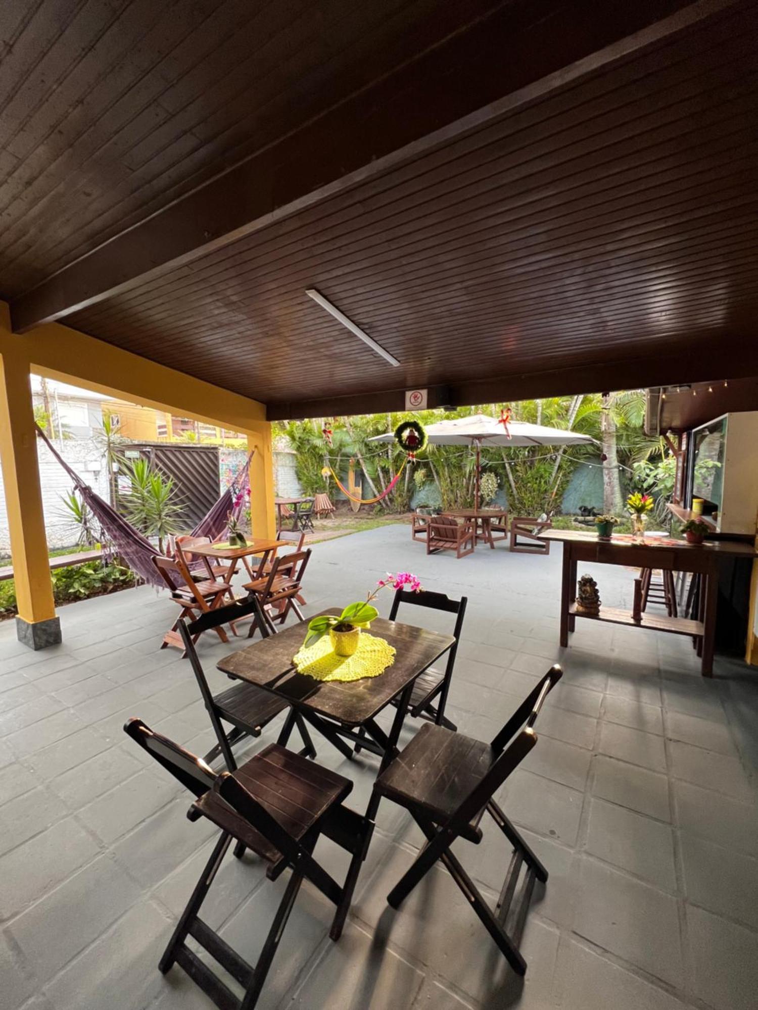 Tombo Hostel&suítes 2* Guarujá